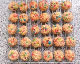 Foto langkah ke 4 dari resep Fruity Pebbles Cookies.