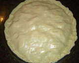 Foto del paso 2 de la receta: Tarta de cebollas, pollo y queso (sin huevos)