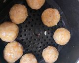 A picture of step 4 of Schezwan Rice Balls In Airfryer.