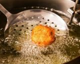 A picture of step 1 of Veg Pakora.