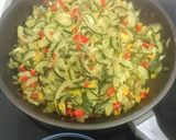 Foto del paso 1 de la receta: Pisto y quiché de calabacín