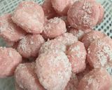 A picture of step 5 of Rose coconut peda.