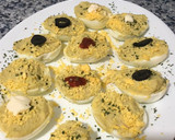 Foto del paso 3 de la receta: Huevos rellenos de aguacate
