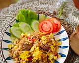 Foto langkah ke 4 dari resep Nasi Goreng Bakso.