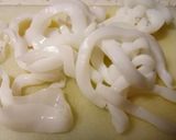 A picture of step 1 of Linguine with spicy calamari.