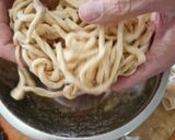 Foto del paso 6 de la receta: Sopa de camarón con fideos caseros