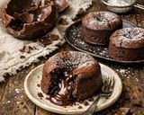 Foto del passaggio 8 della ricetta Tortino morbido al cioccolato dell’uovo di Pasqua