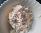 A picture of step 2 of Stuffed paneer paratha with barley flour.