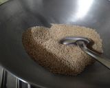 A picture of step 2 of Tilli Chikki.