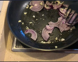 Foto del paso 2 de la receta: Salmón al curry rojo