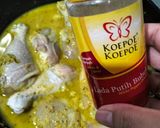Foto langkah ke 4 dari resep Ayam Ungkep Goreng Srundeng Bawang.