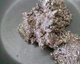 A picture of step 3 of Kavuni Arisi (Black rice) Ladoo.