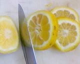 A picture of step 2 of Lemon Cucumber Water.