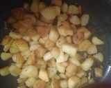 A picture of step 4 of Potato fry cubes.