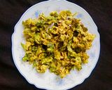 A picture of step 3 of Spinach pakoda.