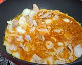 รูปขั้นตอนการทำที่ 4 ของ ผัดผงกะหรี่หมูกุ้ง