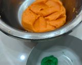 Hình bước làm 3 của món Bánh Quy Bơ Hình Trái Bí Đỏ Halloween
