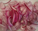 Une image de l'étape 1 de Confit d'oignons (multicuiseur).
