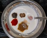 A picture of step 2 of 5 minute Crunchy Boondi Raita.