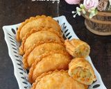 Foto langkah ke 5 dari resep Pastel Isi Kare Daging.