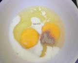 Foto langkah ke 2 dari resep Rolled omelet.