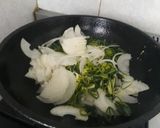 Foto del paso 2 de la receta: Tarta de puerro y pollo