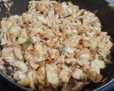 A picture of step 7 of Chinese Macaroni.
