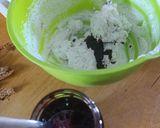 Áfonyás diós piskóta tojásfehérjéből recept fázis 5 fotója