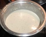 A picture of step 7 of Russian à la King.