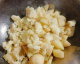 A picture of step 3 of Special Aloo.