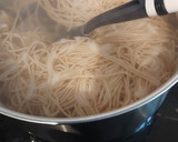 Foto del paso 11 de la receta: 🍜 Tallarines (noodles) con pollo 🐔 y salsa de miel 🍯 y mostaza