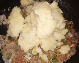 A picture of step 2 of Aloo kachori.