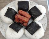Foto langkah ke 4 dari resep Nasi kepal segitiga (jumeokbap).