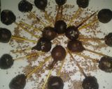 A picture of step 5 of Chocolate lolypops.