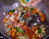 વેજિટેબલ ઉપમા (Vegetable Upma Recipe In Gujarati) રેસીપી સ્ટેપ2ફોટો