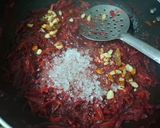 A picture of step 3 of Beetroot Carrot Halwa.