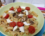 Foto del paso 2 de la receta: Pasta con champiñones, huevo duro y tomate