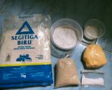 Foto langkah ke 1 dari resep Biji Ketapang Renyah Tanpa Telur.