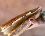 Foto del paso 3 de la receta: Bocadillo de lomo, queso y tomate