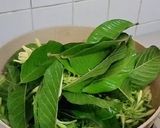 Foto langkah ke 1 dari resep Tumis Kembang Kates (Bunga Pepaya).