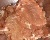 รูปขั้นตอนการทำที่ 2 ของ หมูทอดกรอบกระเทียม (Crispy Garlic Pork)