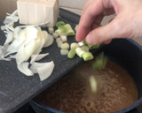 Foto langkah ke 6 dari resep Doenjang Jjigae ala Our Channel.