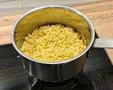 Foto del paso 1 de la receta: Wok de pasta fideuá con langostinos y calabacín en salsa de cacahuete