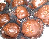 Foto langkah ke 7 dari resep Bola Bola Coklat 3 bahan.