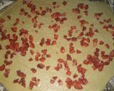 A picture of step 4 of Strawberry rolls.