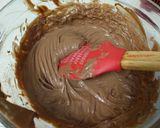 Foto langkah ke 6 dari resep Chocolate Swiss Roll Cake.