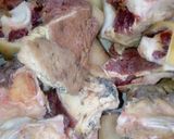 A picture of step 1 of Cow tail pepper soup.