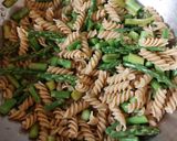 A picture of step 4 of One-Pot Pasta with Asparagus, Shrimp, and Peas.