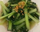 Foto langkah ke 4 dari resep Sawi pagoda tumis bawang putih.