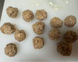 A picture of step 3 of Meatball Mochi.